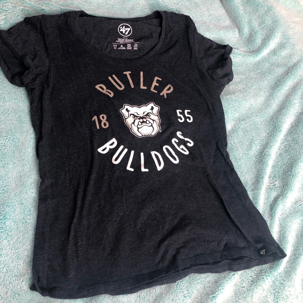 Women’s M Scoop Neck Butler University Shirt
